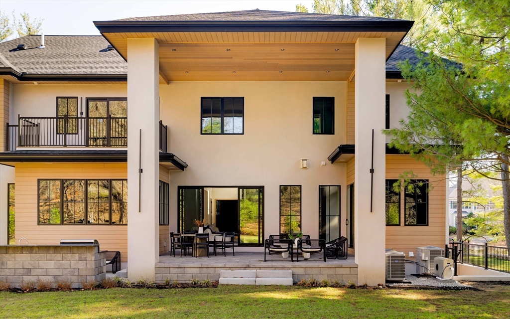 1337 Commonwealth Ave