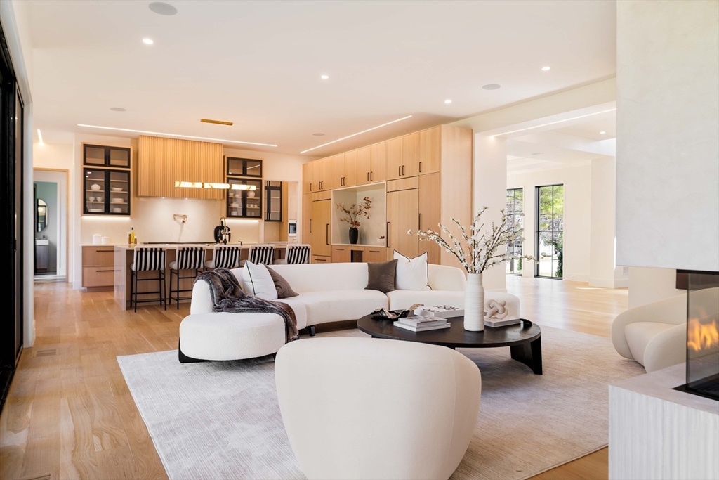 1337 Commonwealth Ave