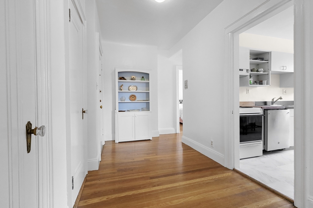 52 Strathmore Rd # 32