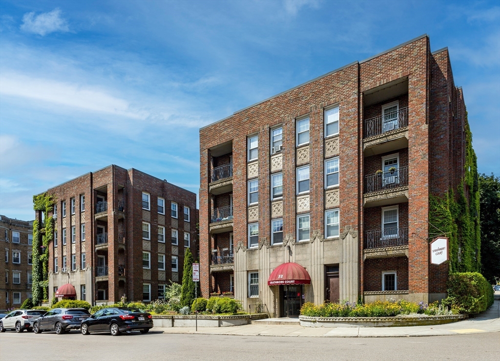 52 Strathmore Rd # 32