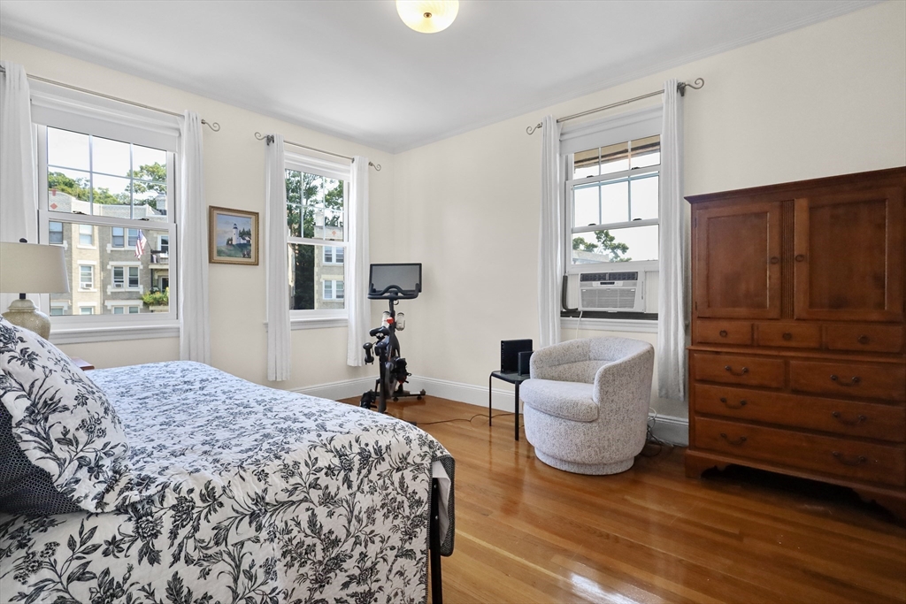 52 Strathmore Rd # 32