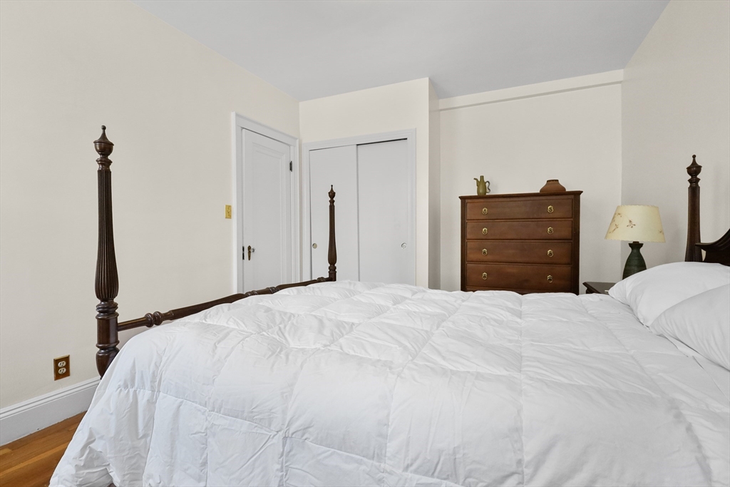 52 Strathmore Rd # 32