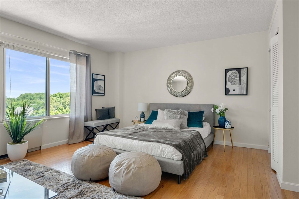 22 Chestnut Place # 609