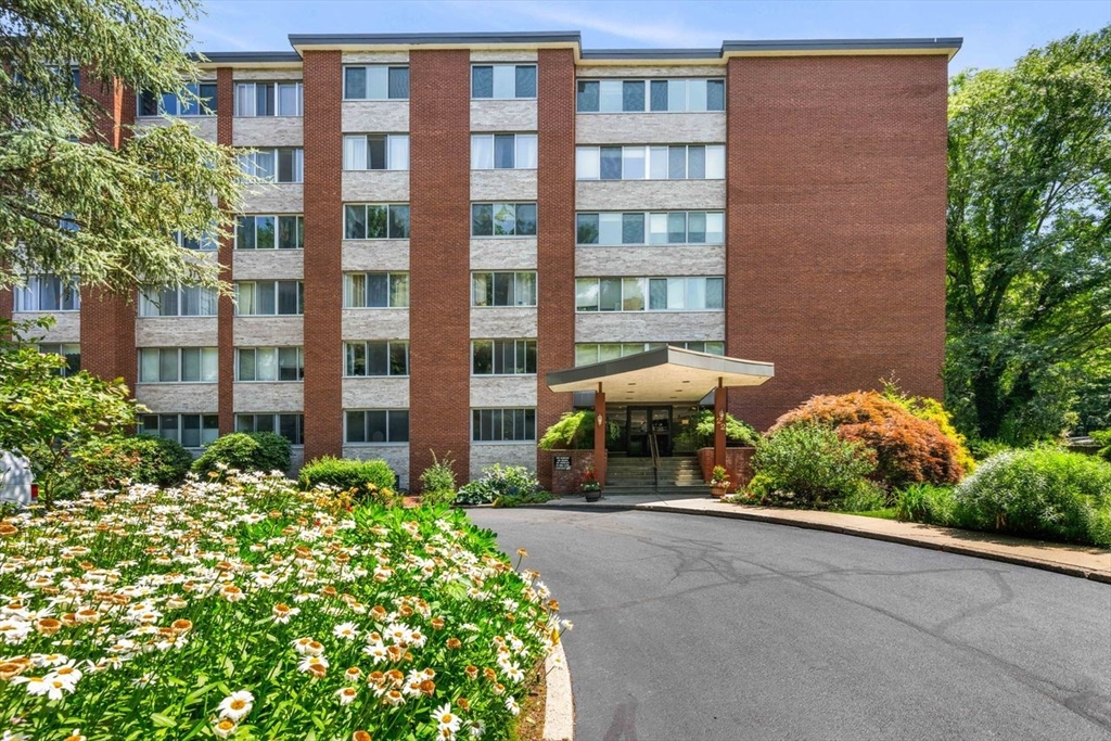 22 Chestnut Place # 609