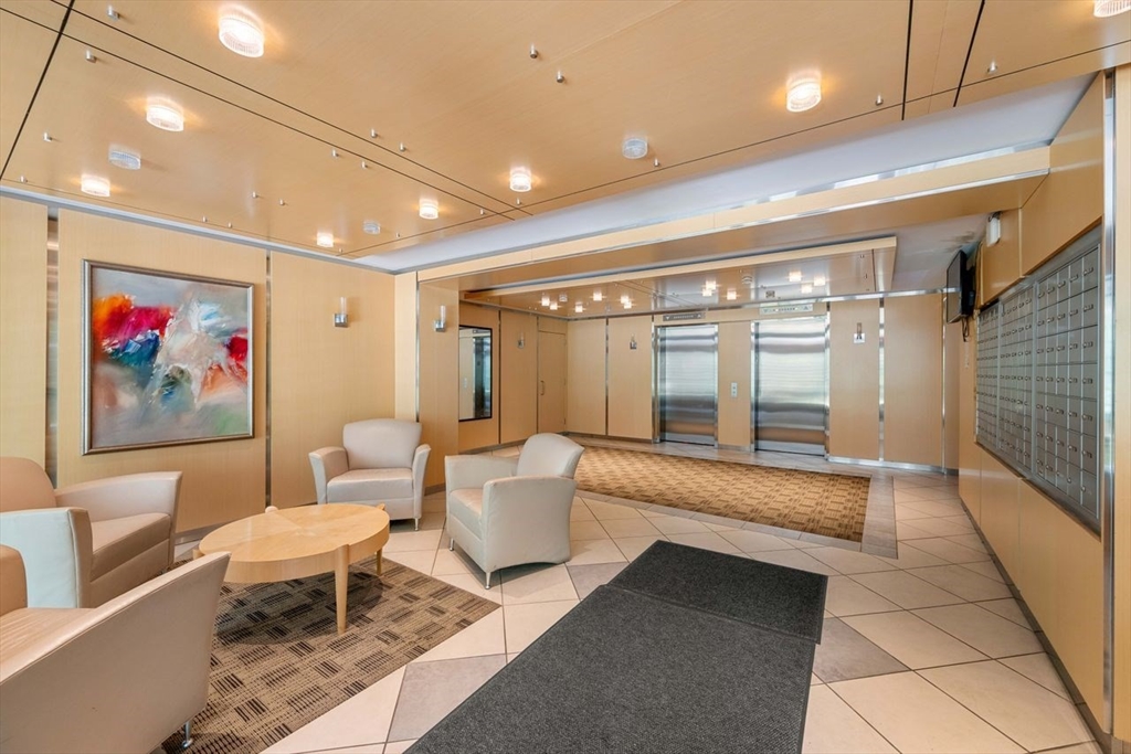 22 Chestnut Place # 609