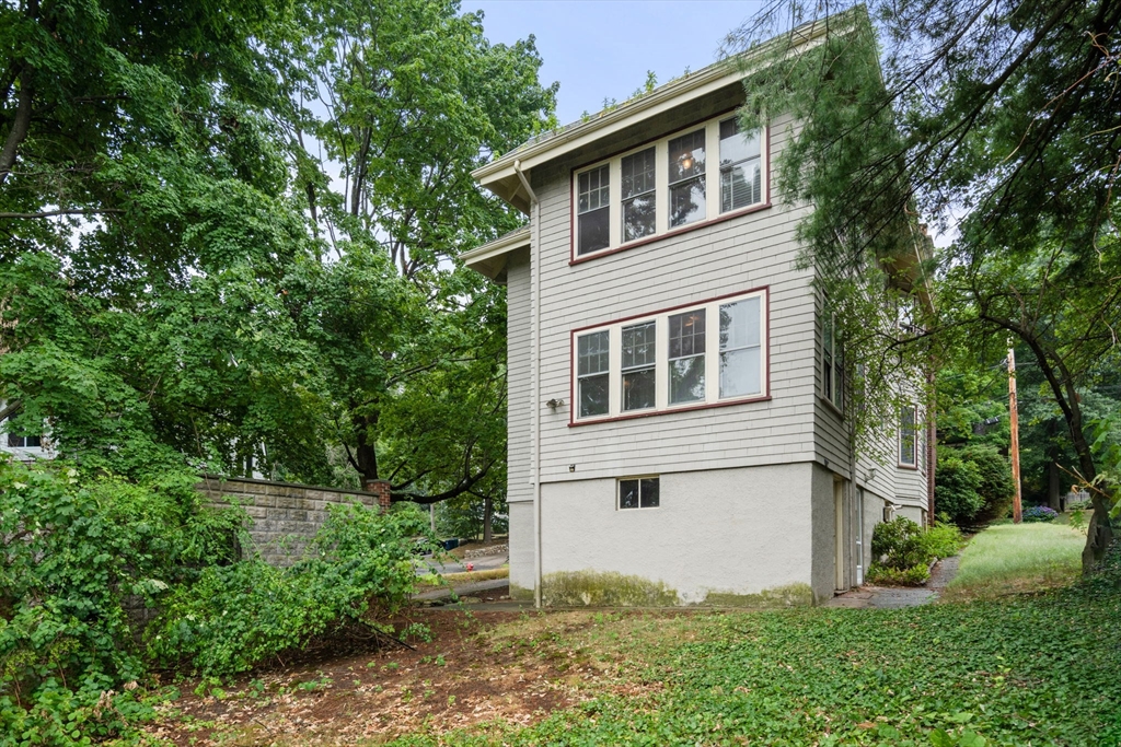 123 Mt Vernon Street