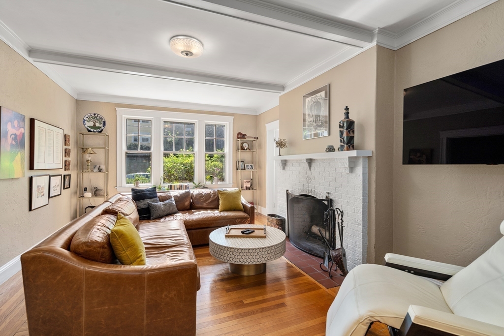 7 Holland Street # 1