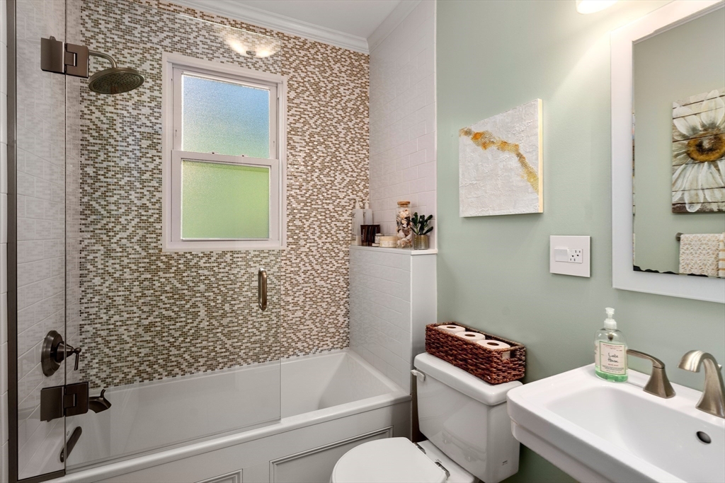 7 Holland Street # 1