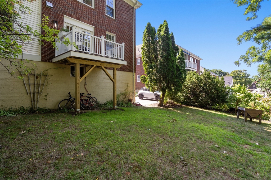 7 Holland Street # 1