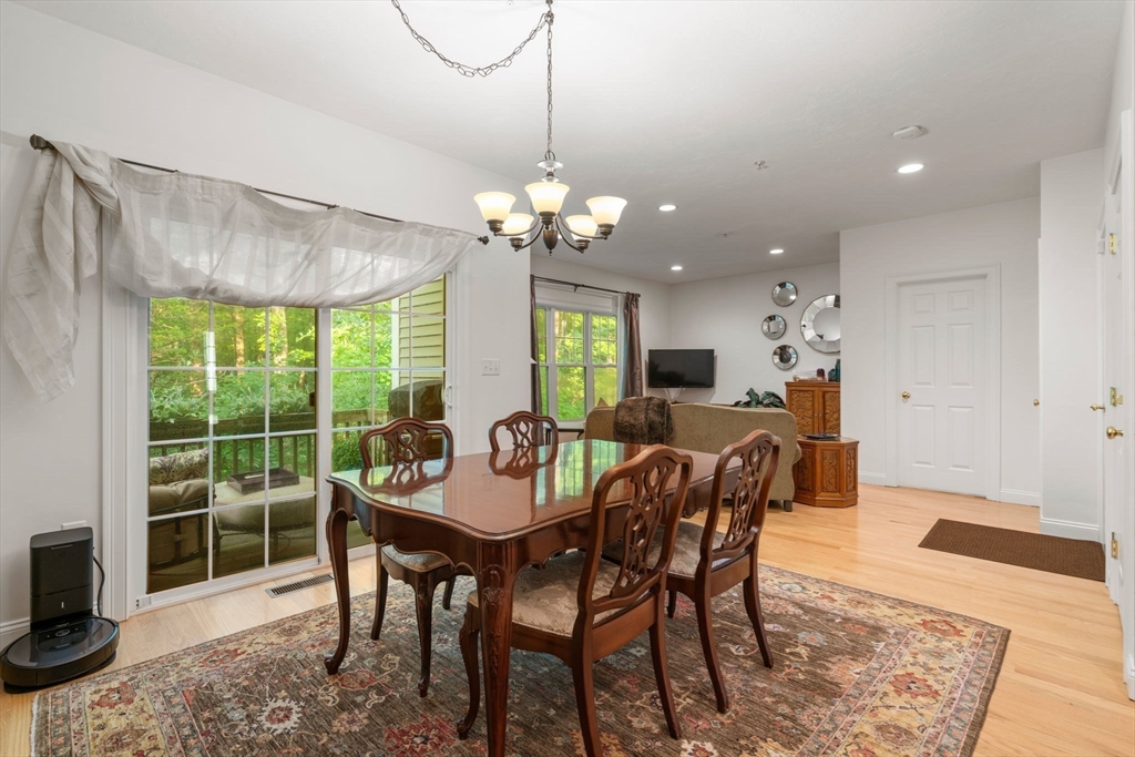 15 River Point Dr # 15