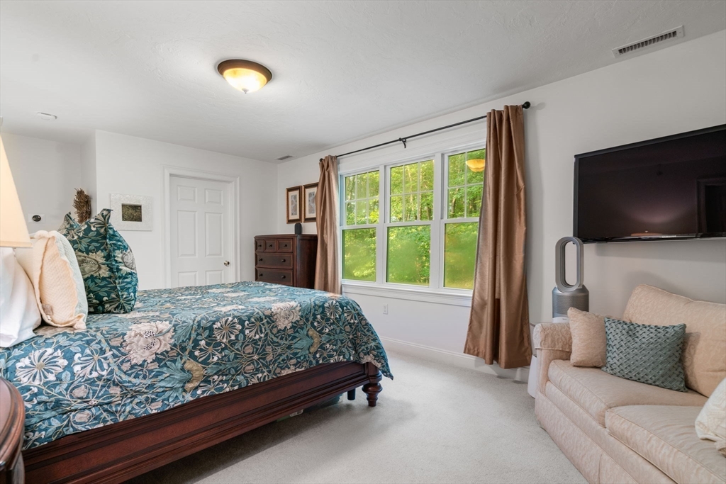 15 River Point Dr # 15