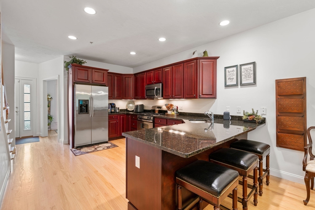 15 River Point Dr # 15