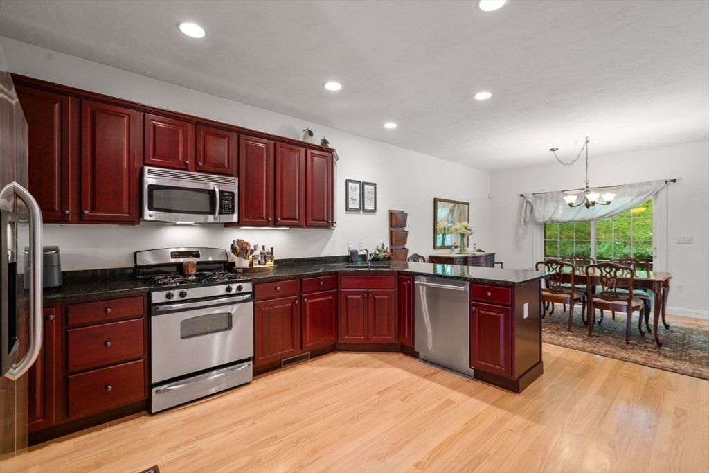 15 River Point Dr # 15