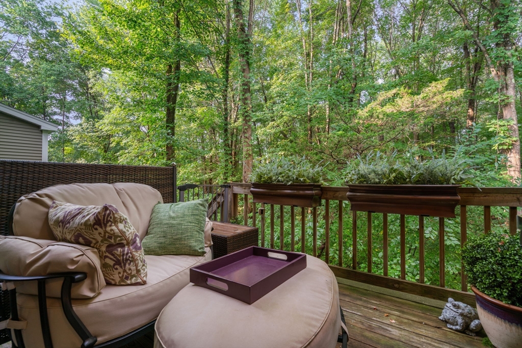 15 River Point Dr # 15