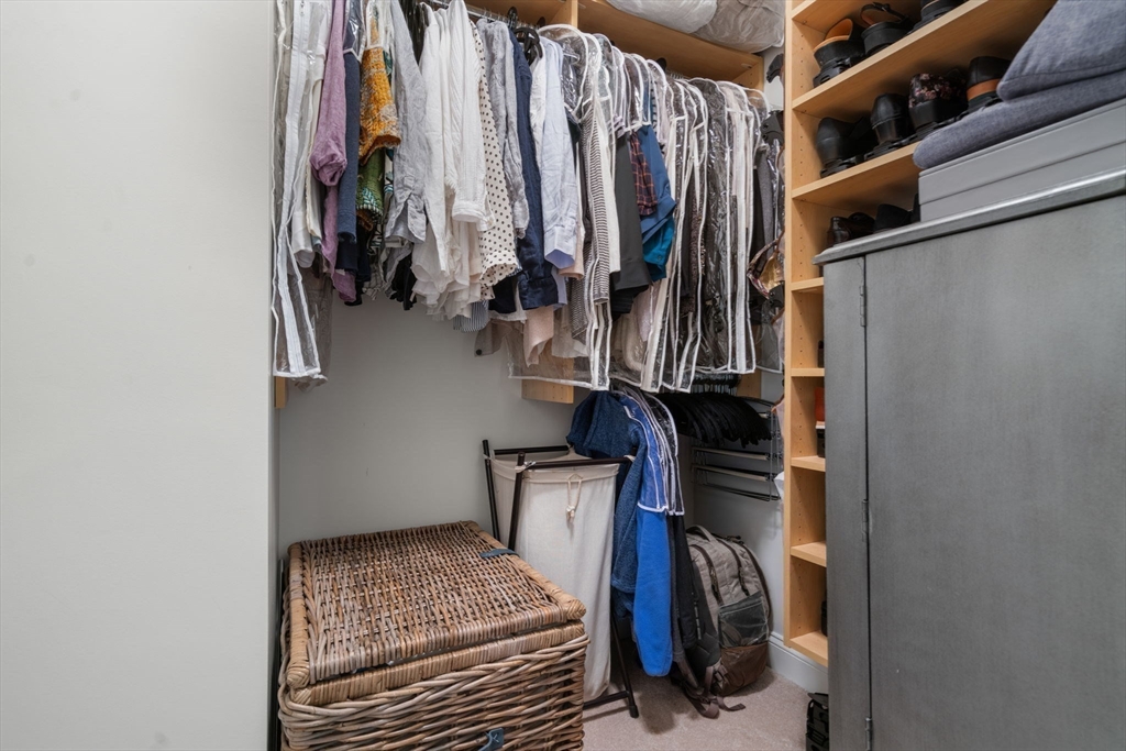 15 River Point Dr # 15