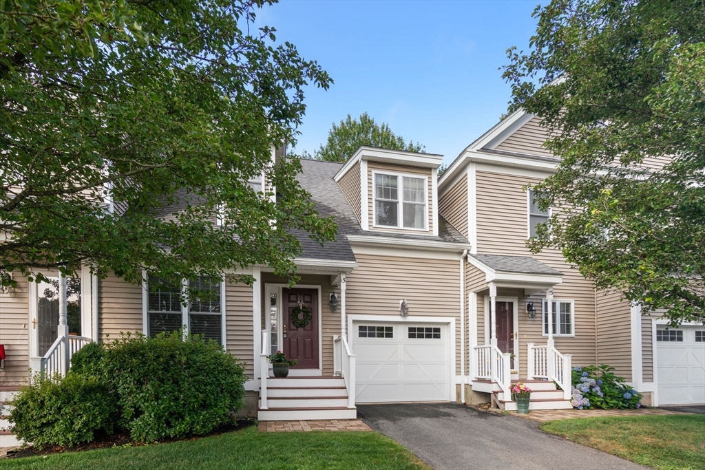 15 River Point Dr # 15