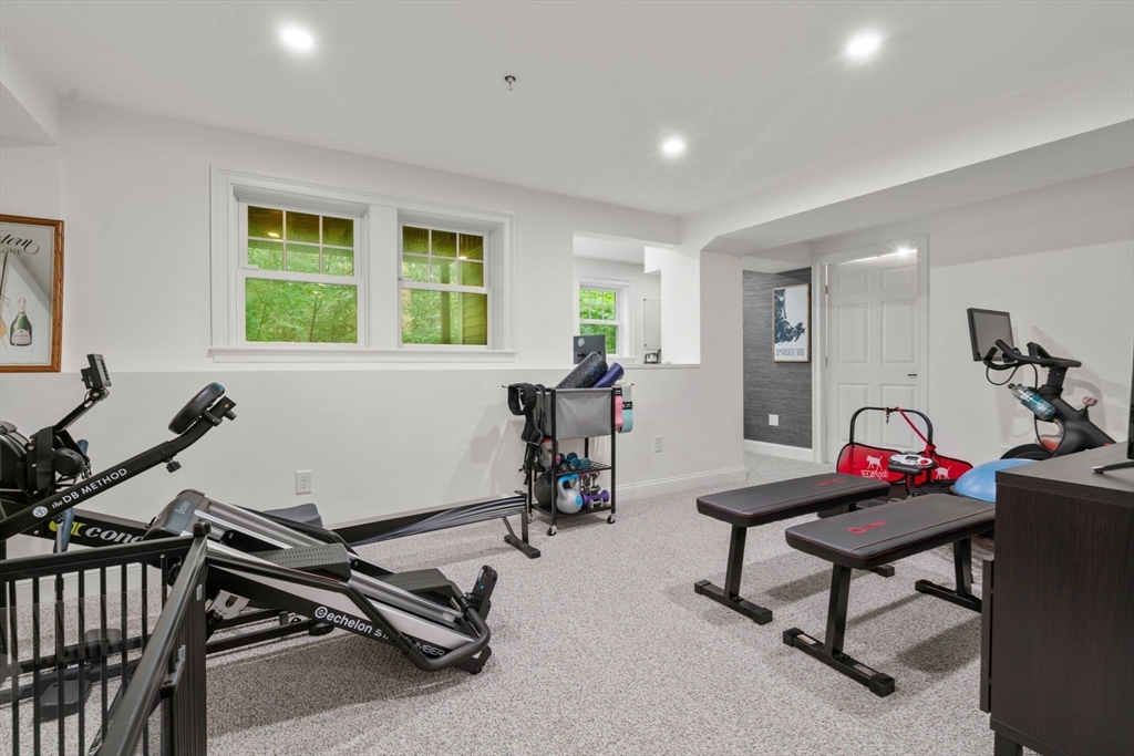 15 River Point Dr # 15