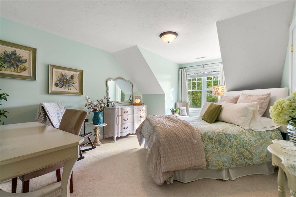 15 River Point Dr # 15