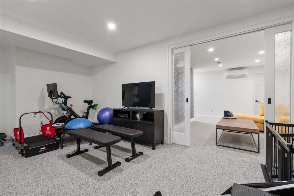 15 River Point Dr # 15