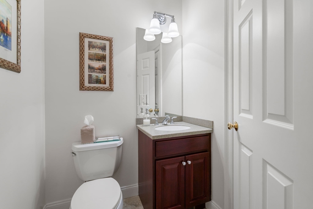 15 River Point Dr # 15