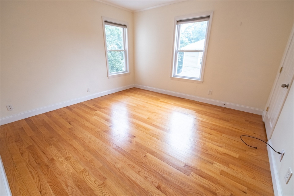 44 Vernon St # 4
