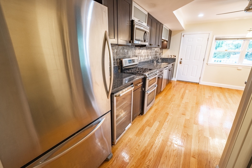 44 Vernon St # 4