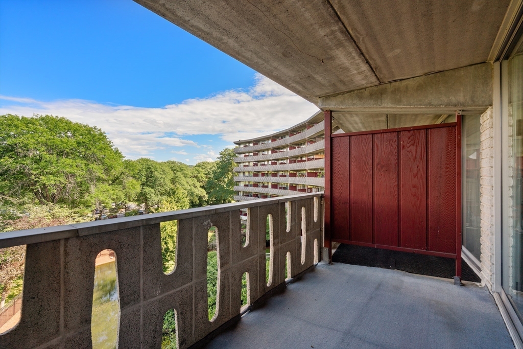 200 Swanton St # 422