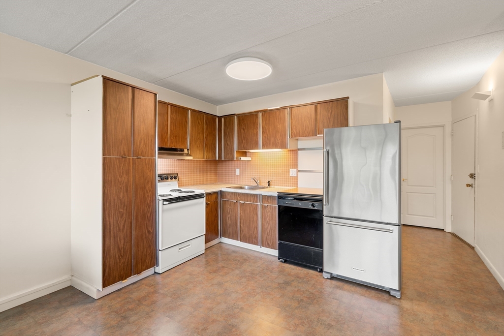 200 Swanton St # 422