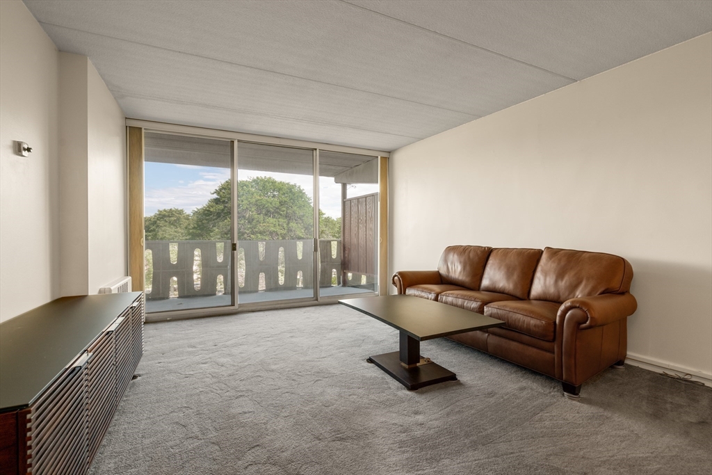 200 Swanton St # 422