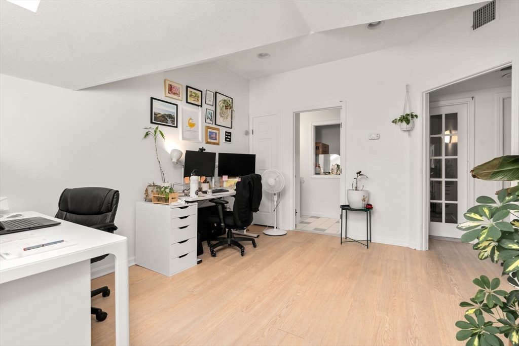 993-997 Chestnut St # 5