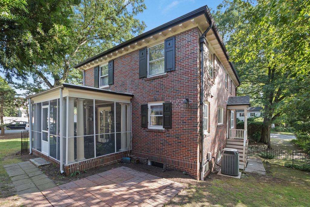 165 Upland Rd