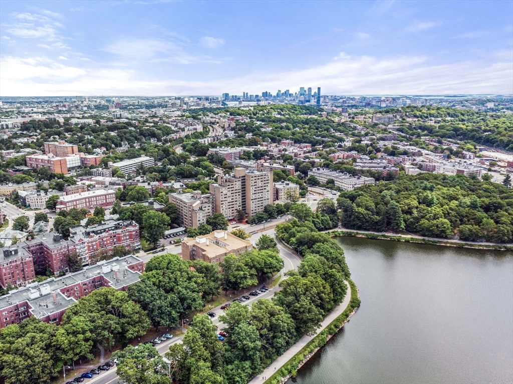 1954 Commonwealth Ave