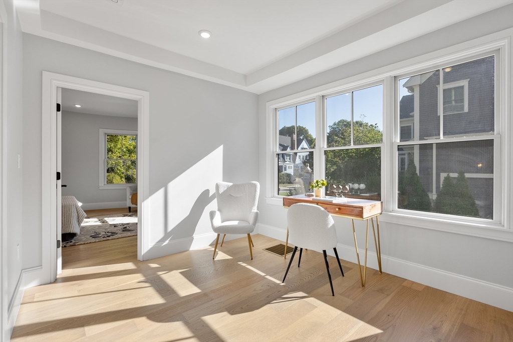 424 Newtonville Ave Unit 1