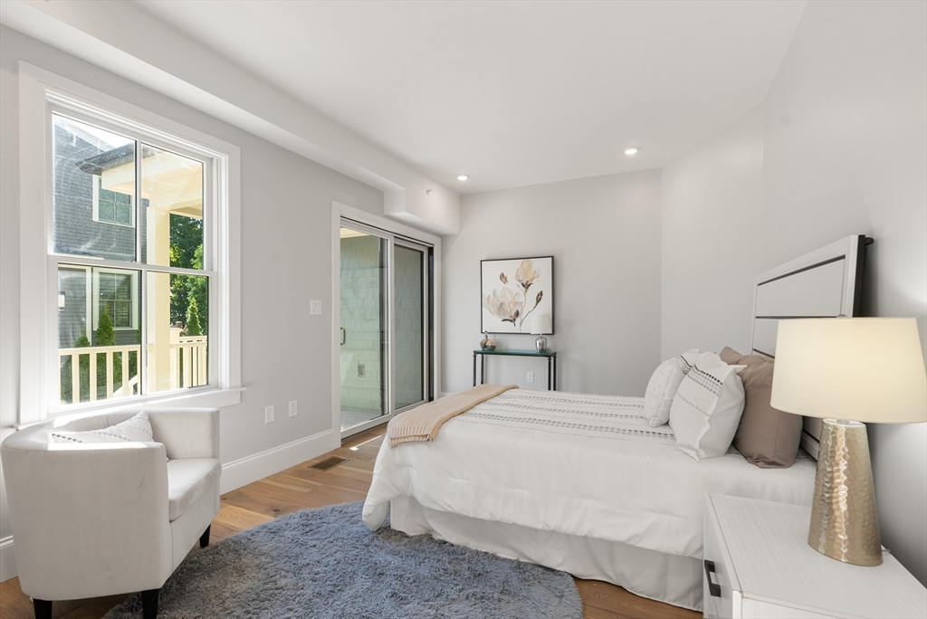 424 Newtonville Ave Unit 1