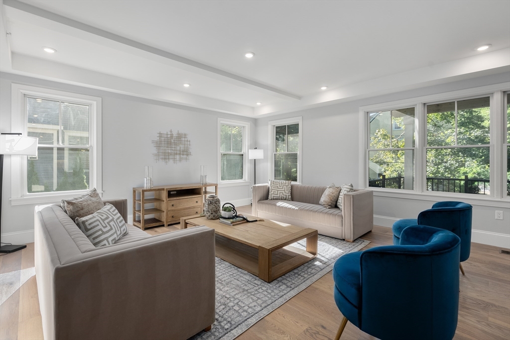 424 Newtonville Ave Unit 1