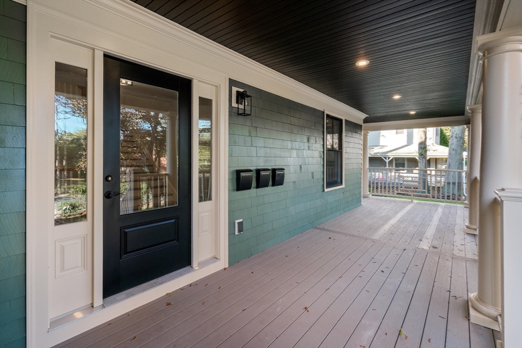 424 Newtonville Ave Unit 1