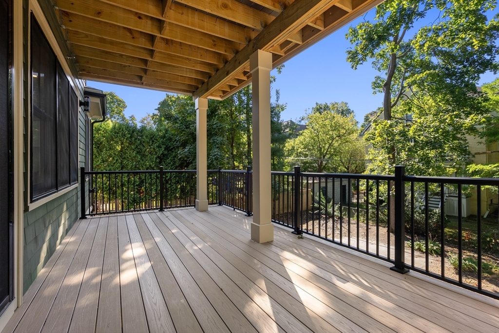 424 Newtonville Ave Unit 1