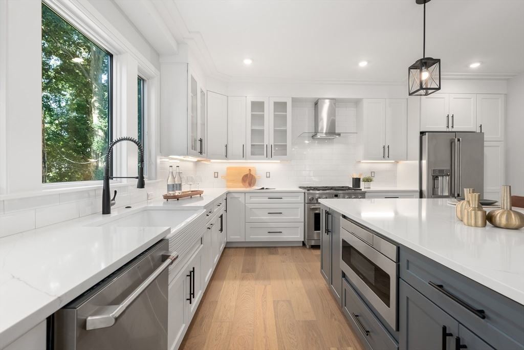 424 Newtonville Ave Unit 1