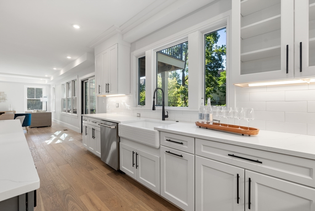 424 Newtonville Ave Unit 1