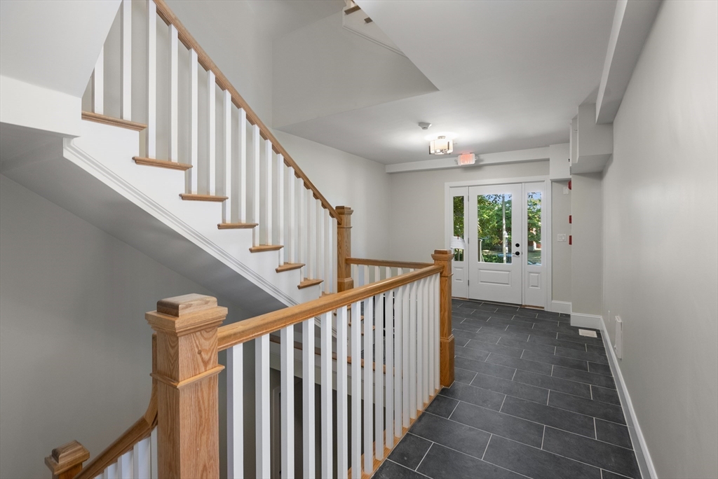 424 Newtonville Ave Unit 1