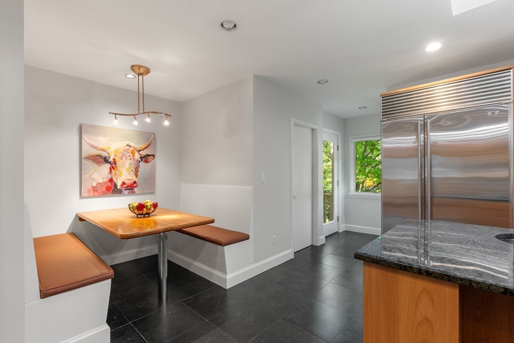 1555 Commonwealth Ave