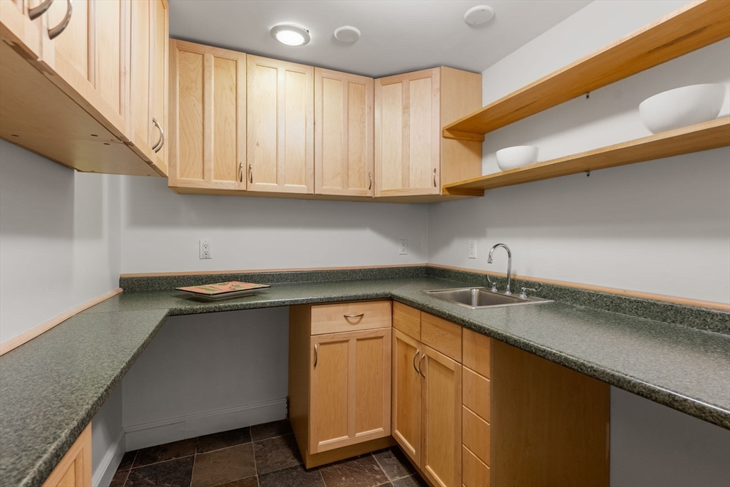 1555 Commonwealth Ave