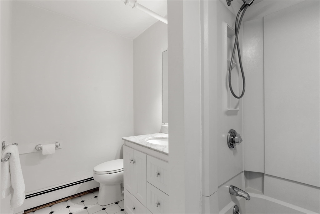 1555 Commonwealth Ave