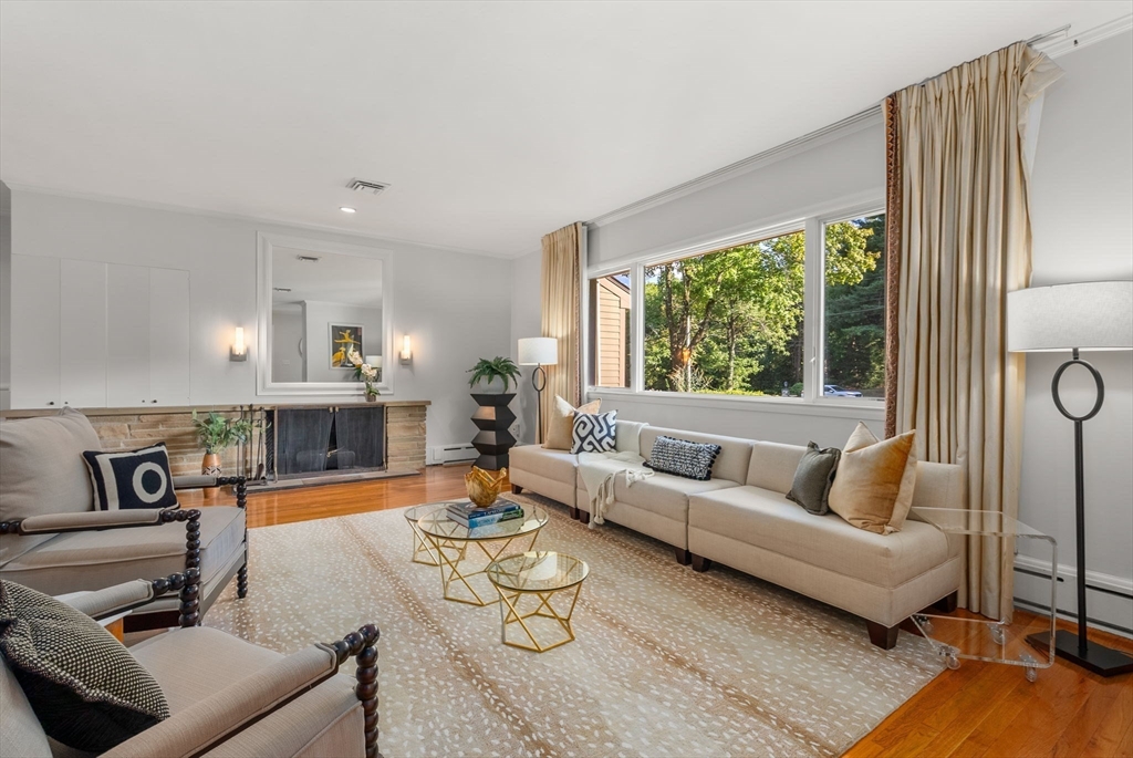 1555 Commonwealth Ave