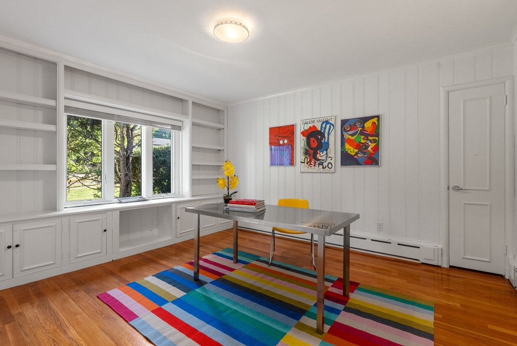 1555 Commonwealth Ave