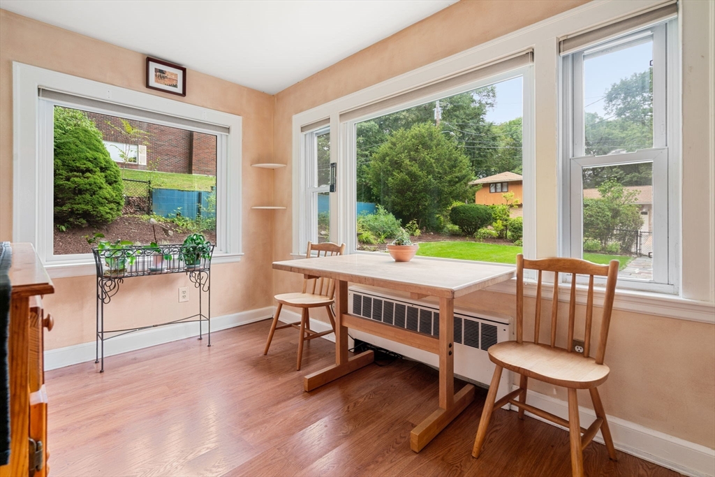 53 Edgewater Dr