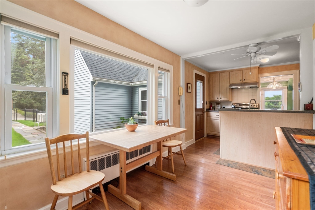 53 Edgewater Dr