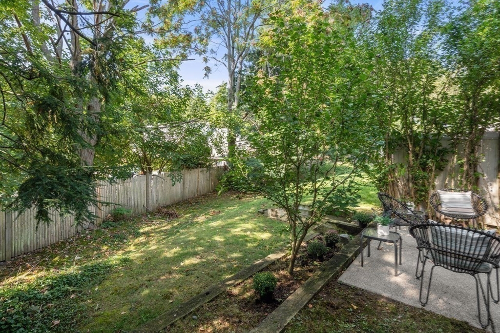 160 Pine Street # 18