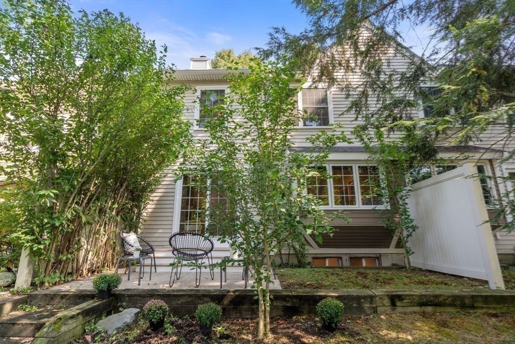 160 Pine Street # 18