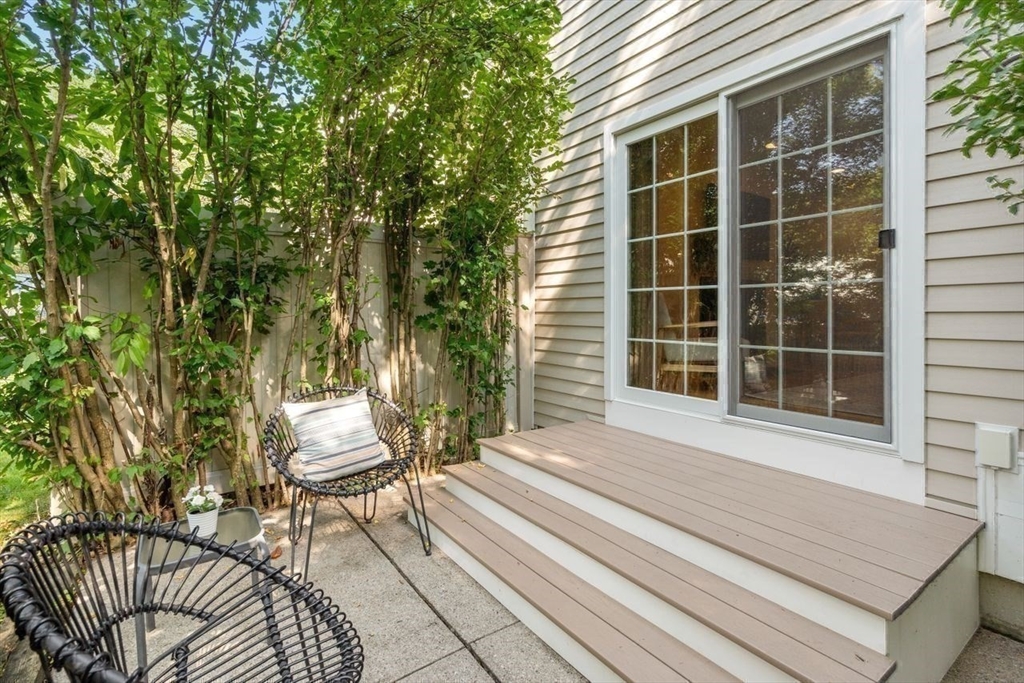 160 Pine Street # 18